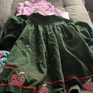 B59 Green Dress with Apple Embroidery